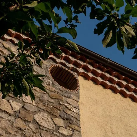 Alojamento de Acomodação e Pequeno-almoço Guarda Che Luna Sasso di Castalda