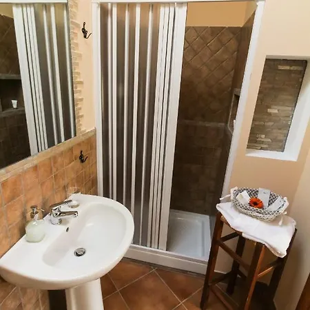 Guarda Che Luna 4* Sasso di Castalda