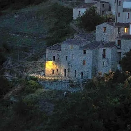 Guarda Che Luna Sasso di Castalda