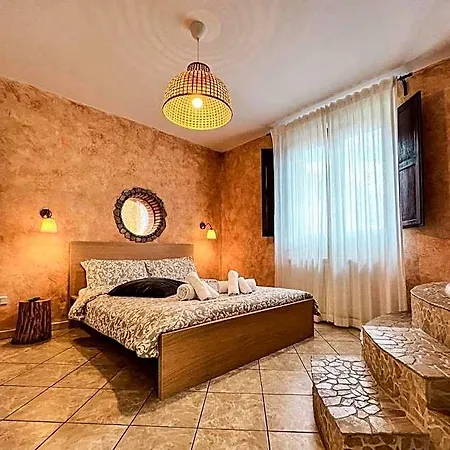 Guarda Che Luna Bed & Breakfast Sasso di Castalda
